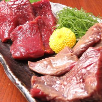 Ostrich sashimi (red meat, broiled)
