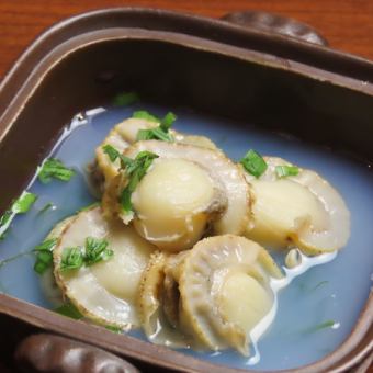 Baby scallops steamed with butter
