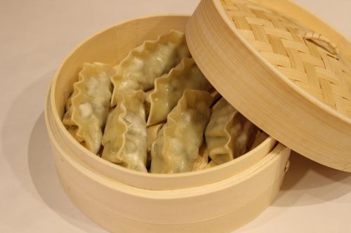 Steamed dumplings