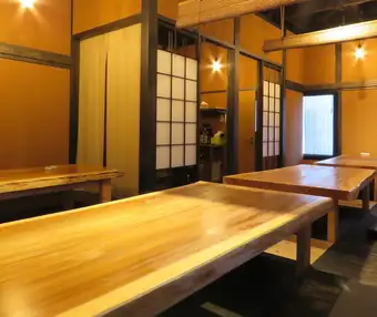 2階は最大35名様まで。ゆったりくつろげるお座敷をご用意。