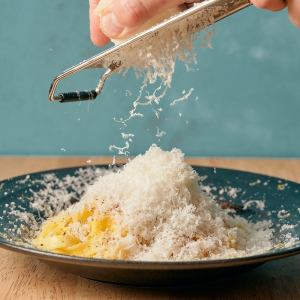 チーズ!チーズ!チーズ!カルボナーラ!