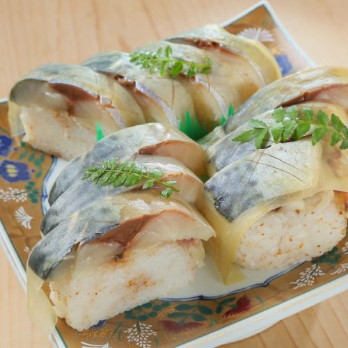 [Plenty of meat] mackerel sushi