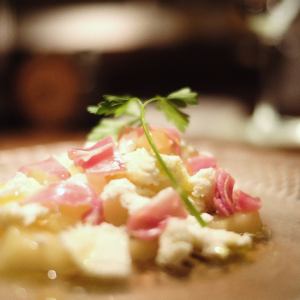 旬のフルーツのカプレーゼ