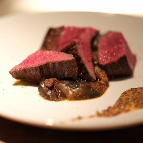 ［厳選精肉］九州産銘柄牛（約100g～）2キロ/月限定入荷