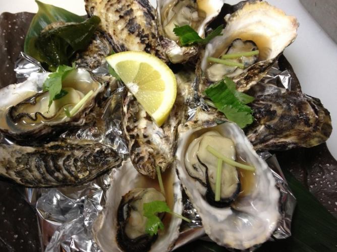 [Winter only] Hiroshima's finest anhydrous oyster course...3900 yen per person (4290 yen including tax)