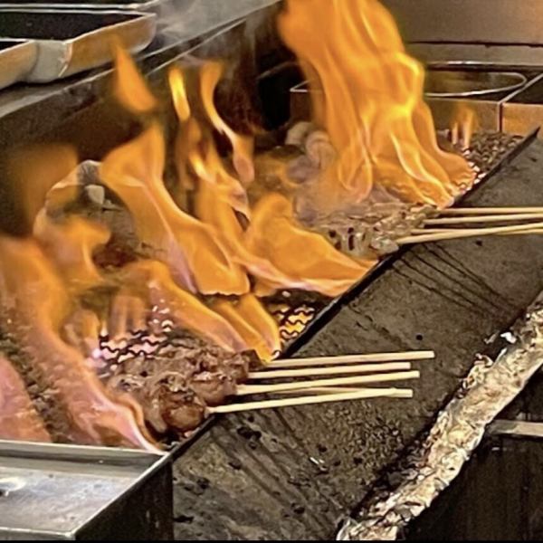 炭火で焼き上げた上品で美味しい味。お客様の笑顔の為、職人が本気で焼き上げます。