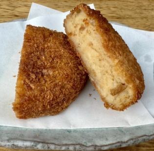石垣牛のコロッケ
