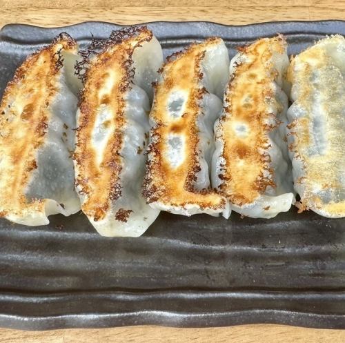 イカスミ餃子