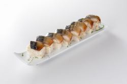 Grilled mackerel stick sushi