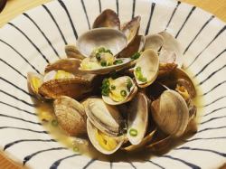 Clams steamed in sake