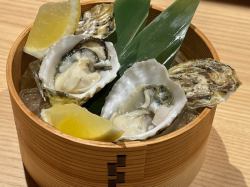 Raw oyster (1 piece)