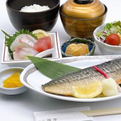 特製さば照焼きと刺身御膳