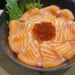 サーモンいくら親子丼