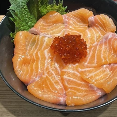 サーモンいくら親子丼