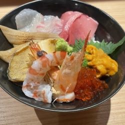 極み、海鮮丼