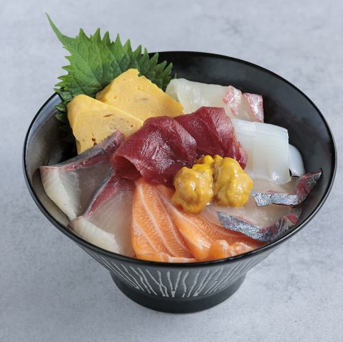 【福伸名物】7種の海鮮が入った 海鮮丼・松