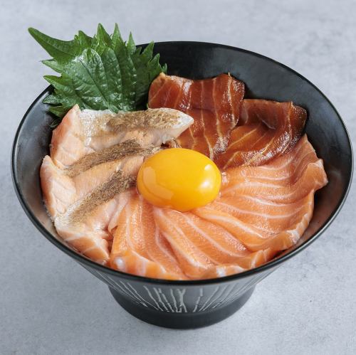 生サーモンの玉手箱丼