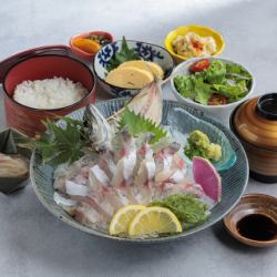 さばきたて新鮮！活あじご膳