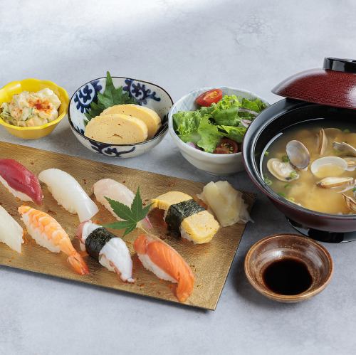 寿司と貝汁ご膳