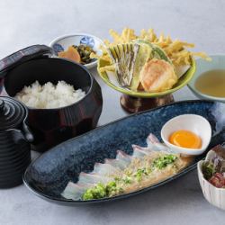 도미의 쓰키미 차즈케 밥과 제철 야채 하늘의 저녁 정식