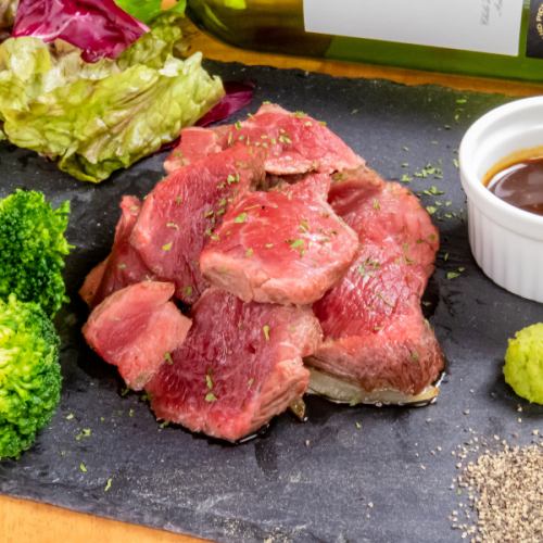 当店自慢のチーズ料理と厳選国産牛をご堪能下さい♪