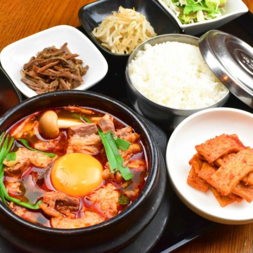 全てセットでお得なランチは1000円～♪