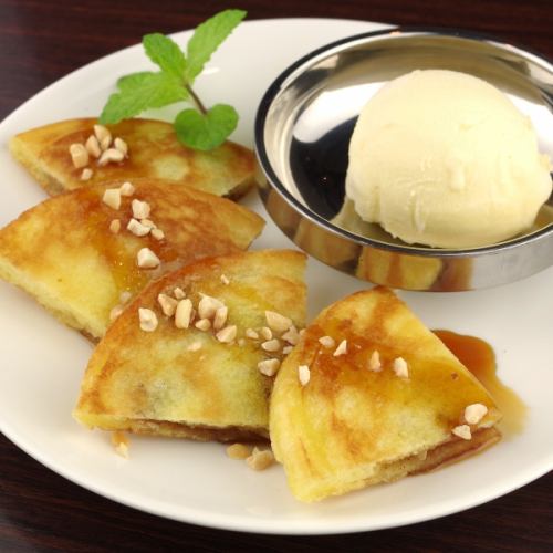 ホットクの黒蜜かけ～バニラアイスを添えて～