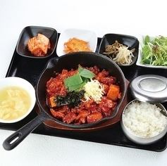 ■当店人気メニュー！■【人気】鉄鍋ダッカルビ定食