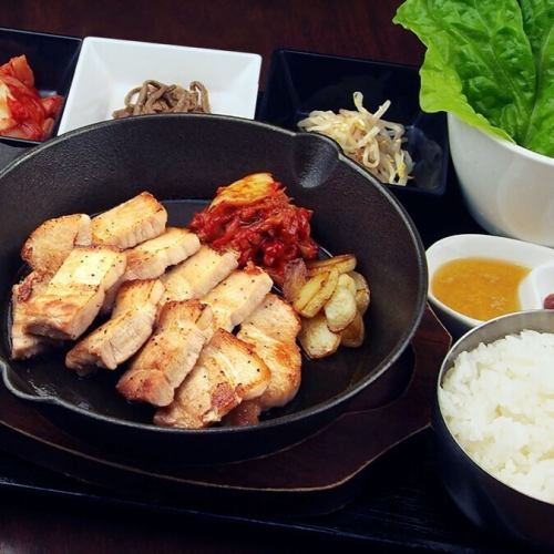 【新メニュー】サムギョプサル定食