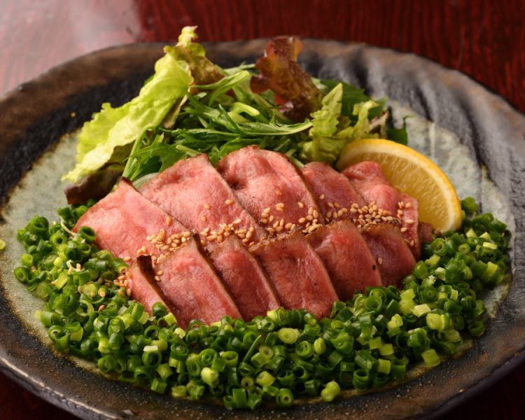 Seared Beef Tongue / Charcoal-grilled Thick-sliced Beef Tongue