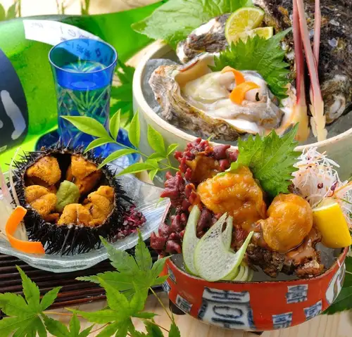 We offer a wide variety of fresh seafood from the Tohoku region!