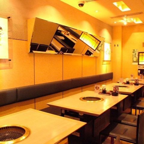 昼も夜もにぎわっている駅前店！いつでも柔らかお肉を堪能できる！10～14名宴会可能！