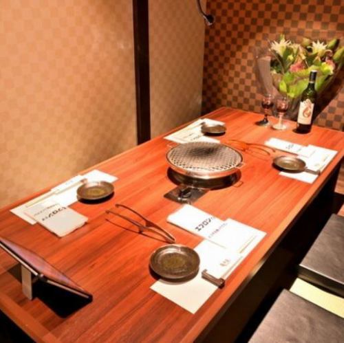 [There are also completely private room seats] You can enjoy it not only for everyday use, dates and celebrations, but also for entertainment! It is also popular with women because it can reduce the odor you care about.