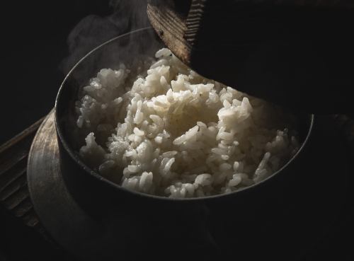 Large rice cooked in a famous kettle