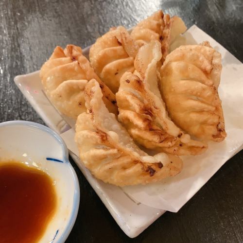 Fried gyoza with home-made minced meat 【380 yen】
