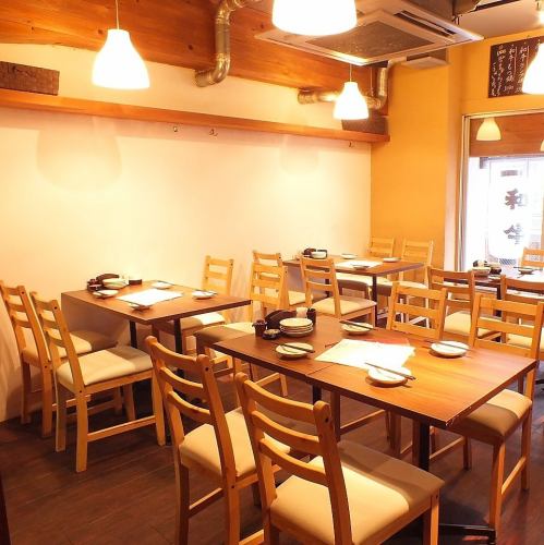 There are 4 table seats for 4 people in total! We can guide up to 20 people for banquets, so be sure to have a welcome and farewell party and a year-end party! Please use it in various scenes such as drinking parties of circles, drinking parties, joint parties, etc.!