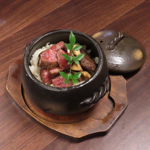 黑毛和牛蘑菇煲饭