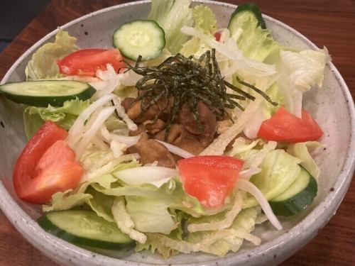 照り焼きチキンとりやすサラダ