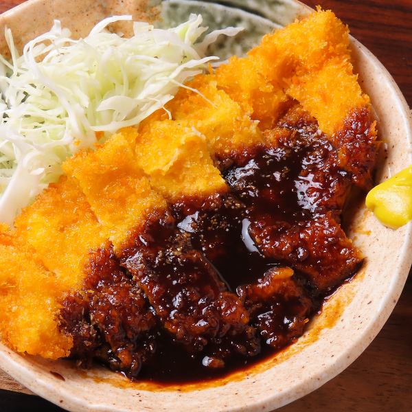 名古屋飯の大定番!味噌カツをお楽しみください!