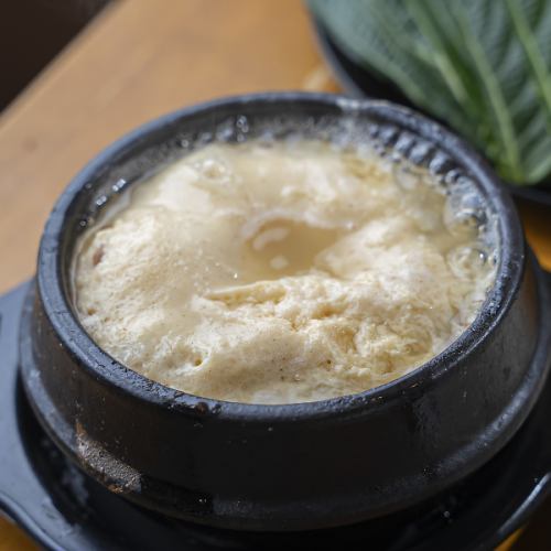 店主がこだわりぬいたお出汁をベースにした韓国茶碗蒸し