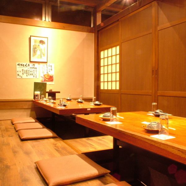 A hori-kotatsu private room that can be enjoyed by several people.The surroundings are surrounded and you can enjoy it without worrying about it.