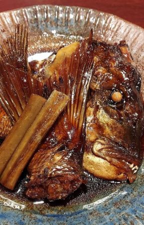 煮鯛魚骨