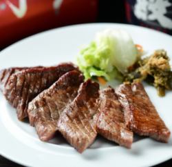 仙台名物牛たん炭火焼き