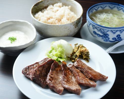 熟成牛たん炭火焼定食 牛たん4枚(8切)