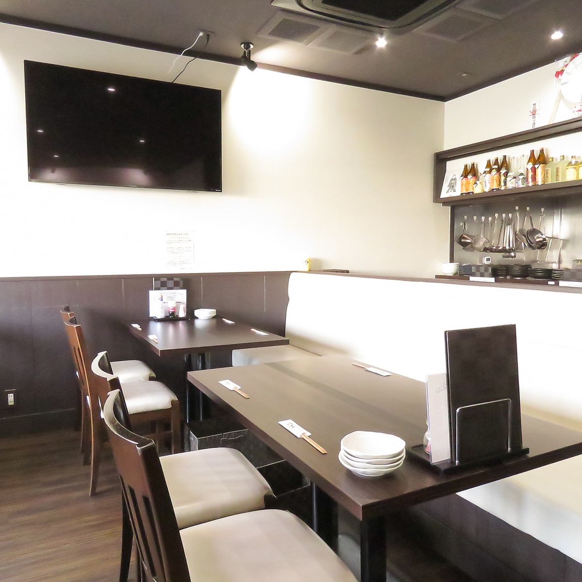 落ち着いた雰囲気の空間で、お料理やお酒をご堪能いただけます！