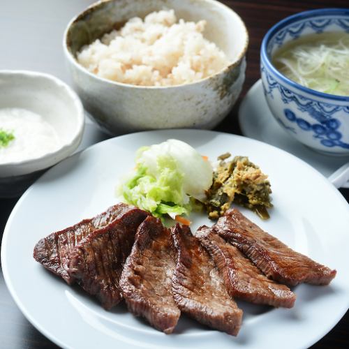 【定食】専門店の絶品牛たんをリーズナブルにご提供!