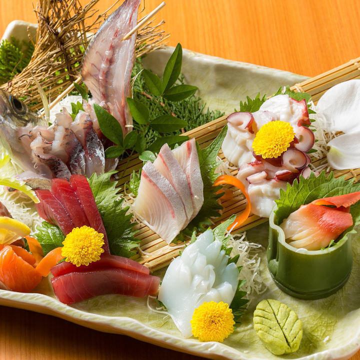 2時間飲み放題付き3000円～ご用意。馬肉料理と海鮮料理が自慢！