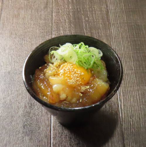 赤えびの漬けユッケ丼