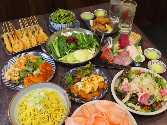 生ビール込全100種90分飲み放題付き全10品大阪食い倒れコース4900円（税込）