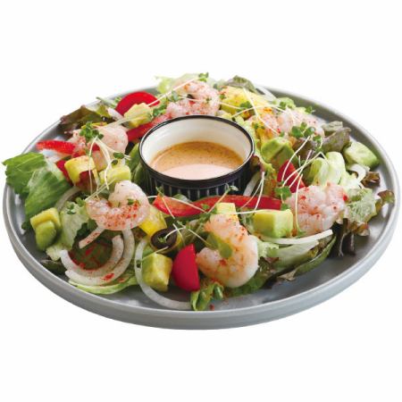 Shrimp & avocado salad